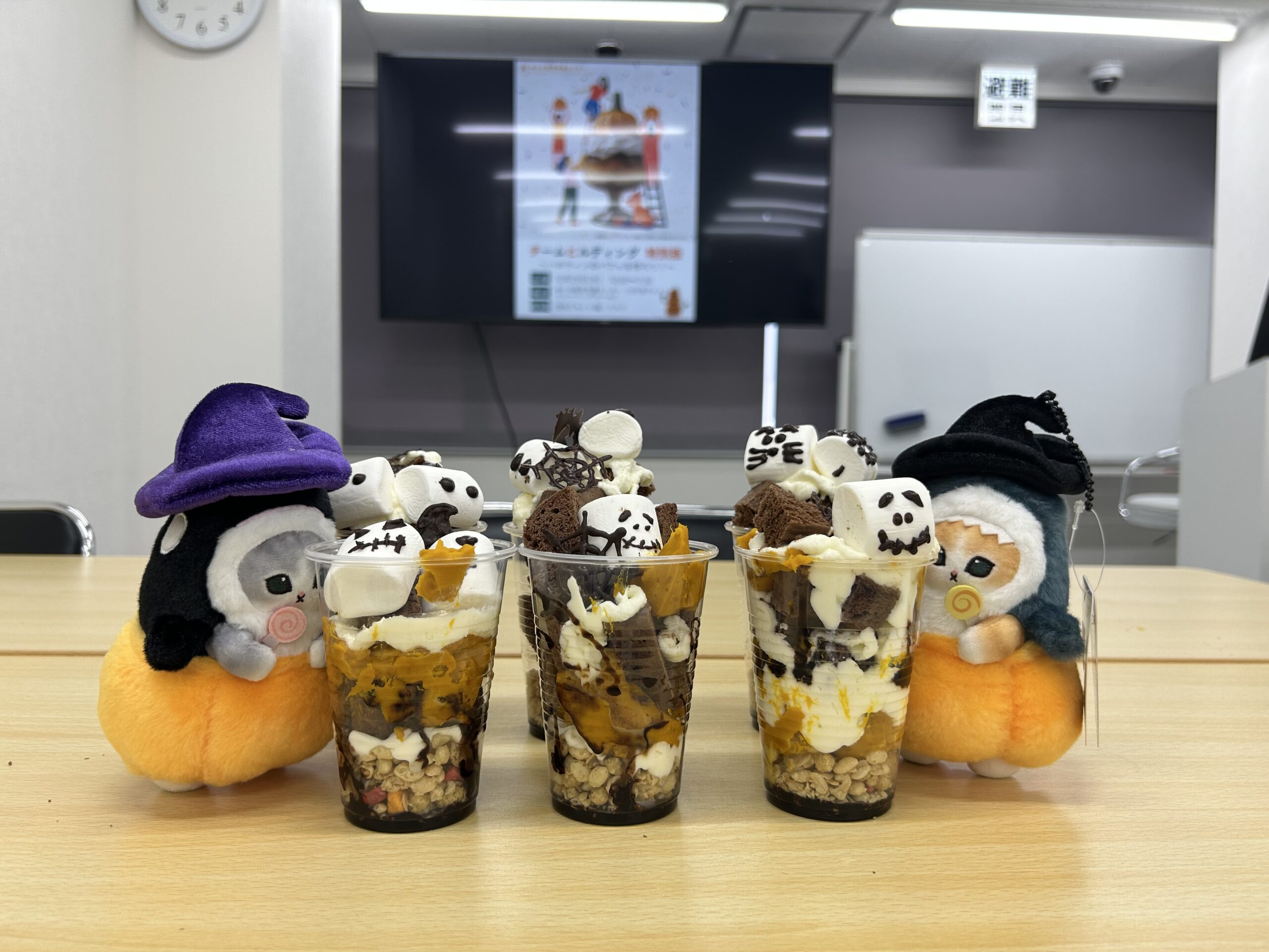 チームビルディング特別版「ハロウィンパフェ」作りに挑戦しました！