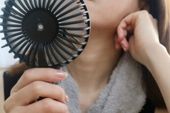 暑い日に集中できず、イライラしやすくなるのはなぜ？